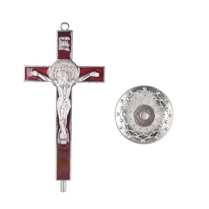Crucifijo Católico de Estilo Vitral Multicolor con Jesús de Pie y Medalla Milagrosa para Decoración Religiosa - Product Image 5