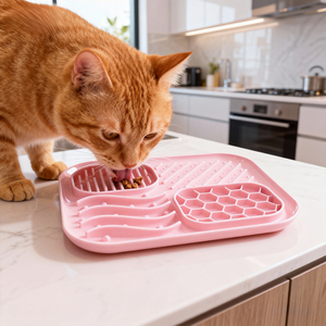 Tapis de léchage pour chien en silicone sans BPA, approuvé par la FDA, distributeur lent, antidérapant, compatible lave-vaisselle, vente en gros - Product Image 2