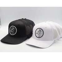 Nouvel Arrivage Casquette Trucker Classique 6 Panneaux Noire avec Patch Tissé Circulaire à l'effigie d'image, Style Richardson 112, Unisexe, en Maille, Broderie Courante