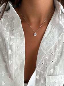 Collier solitaire en moissanite taille ovale, en argent sterling 925 plaqué or, bijou en forme de goutte d'eau pour mariage et fête - Product Image 3