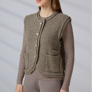 Custom Knitted Vest Autumn Crew Neck Sleeveless Pullover Sweater <b>Chunky</b> Cable <b>Knit</b> Vest - Product Image 5