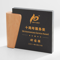 Trophée en cristal K9 vierge style sportif en bois, personnalisable avec logo, gravure laser 3D et impression UV pour événements, souvenirs et cadeaux (vente en gros)