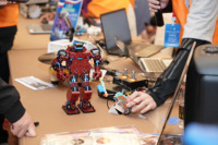 Robot Umanoide Bipede Educativo con Visione AI, Controllo APP, in Lega di Alluminio, Robot Danzante Programmabile, Kit Giocattolo per Bambini