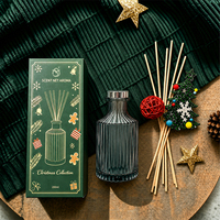Diffuseur de parfum de Noël personnalisé 200 ml OEM ODM, diffuseur d'arômes sans flamme, huile parfumée à marque privée, parfum d'ambiance pour la maison, vente en gros