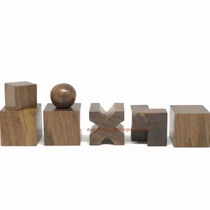 Latest 2023 bauhaus reproduced geometrical abstract chess pieces wooden chess set table game