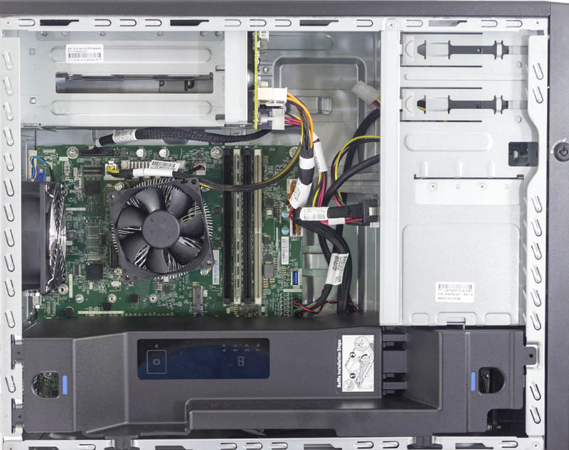 Hewlett Packard ProLiant ML30 Gen10 サーバー 貯蔵用サーバー - HPE ProLiant ML30 Gen10 - Hewlett-Packard