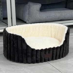 เตียงสัตว์เลี้ยงสุดหรูสั่งทำได้ทุกฤดู ลายทาง ผ้าพลัฌนุ่มพิเศษ สำหรับแมวและสุนัข ขายส่ง - Product Image 1