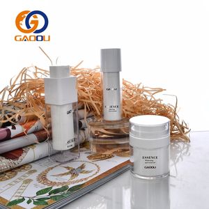 Boîtes transparentes rechargeables pour cosmétiques, format voyage, gels et lotions, pots à pompe sans air - Product Image 3