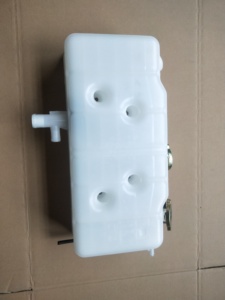 Sostituzione del serbatoio dell'acqua del serbatoio di espansione delle parti del corpo del <span class=keywords><strong>camion</strong></span> pesante 42107261 per i <span class=keywords><strong>camion</strong></span> <span class=keywords><strong>Iveco</strong></span> - Product Image 5