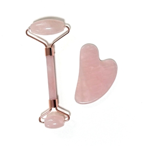 Kit de rouleau facial et d'outil Gua Sha en quartz rose naturel de bonne qualité - Product Image 3