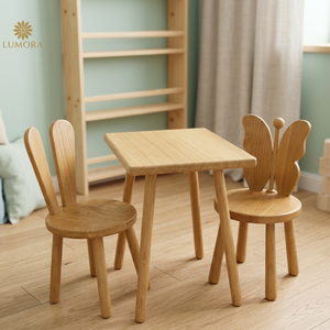 Juego de Mesa y Sillas Infantiles de Madera Maciza Moderna Lumora Furniture - Duradero y Fácil de Montar para Dormitorio y Uso en Exteriores - Product Image 5