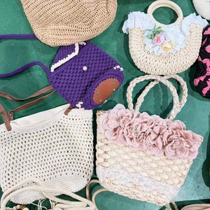 Borse tote in tessuto usate miste - 90% nuove, alla moda, da donna, in paglia, borse a tracolla casual da spiaggia e per uso quotidiano - Product Image 1