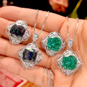 แหวนและสร้อยคอรูปทรงดอกไม้ประดับเพชรคิวบิกเซอร์โคเนียขนาด 12*12 มม. ชุบทองคำขาวบนทองแดง สไตล์เรโทรวินเทจ ขายส่ง - Product Image 1