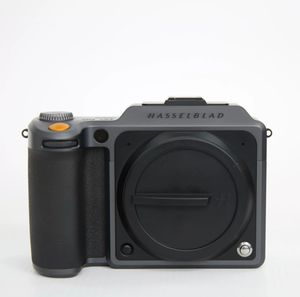 Appareil photo <span class=keywords><strong>numérique</strong></span> sans miroir <span class=keywords><strong>Hasselblad</strong></span> X1D II 50C d'occasion, 50MP, vidéo 2.7K stabilisée, écran 2"-3", carte SD - Product Image 1