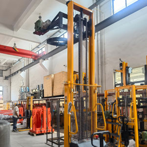 Carretilla Elevadora Hidráulica Eléctrica Manual con Rotación - Product Image 4