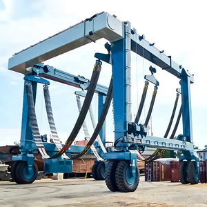 رافعة متنقلة للقوارب البحرية بقدرة 100-300 طن مع عجلات مطاطية وحزام ناعم ومتين لرفع القوارب دون إتلافها - Product Image 1