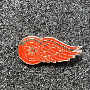 Nouvelle broche de hockey sur glace américaine personnalisée en fer, badge de col, épingle à lettres, accessoires pour vêtements et sacs à dos, technique de peinture <span class=keywords><strong>au</strong></span> four - Product Image 5
