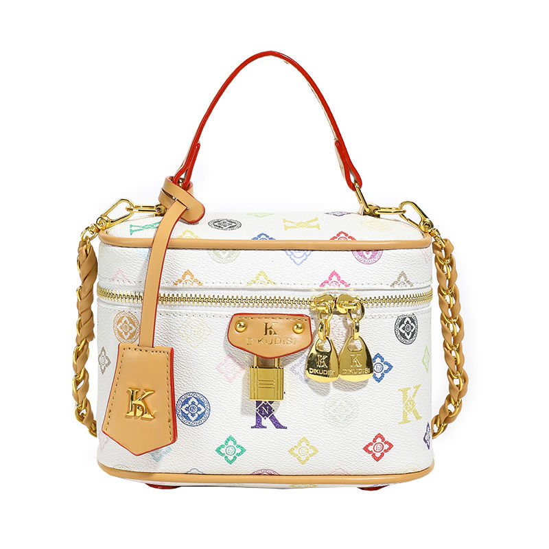 ดอกไม้เก่าสีขาว