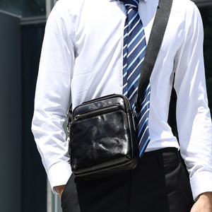 Sac bandoulière pour homme en cuir véritable, fermeture éclair horizontale carrée, sac messager durable pour les voyages d'affaires, noir - Product Image 3