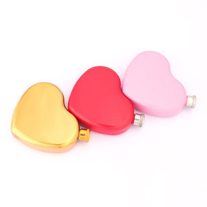 Gourde à <span class=keywords><strong>whisky</strong></span> en acier inoxydable 304 en forme de cœur, pour homme et femme, 5 onces, rouge, portable, <span class=keywords><strong>petite</strong></span> et plate, pour l'extérieur - Product Image 3