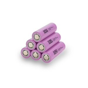 แบตเตอรี่ลิเธียมไอออนแบบชาร์จได้ 18650 3.7v กำลังสูง ได้รับการรับรองมาตรฐาน IEC CCC 3c Inr Icr ความจุ 3000mah 2600mah - Product Image 1