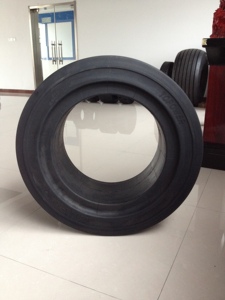 Press On Tire 18x7x12 1/<b>8</b> With Steel <b>Ring</b> New for Manufacturing Plant Use - Product Image 6