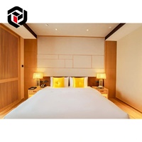 Chaise longue de suite d'appartement en chêne massif résistant aux intempéries, fabriquée sur mesure pour projets hôteliers à Dubaï, usine de Foshan