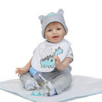 Realistische Reborn-Babypuppe Junge 22 Zoll Lebensechter Silikon-Vinyl Neugeborenen-Körper mit Gewicht Dino-Thema Geschenkset mit Zubehör