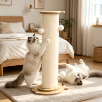 Griffoir pour chat en sisal robuste et haut, anti-chute, avec jouet boule suspendu, base en bois multicouche lestée pour chats d'intérieur