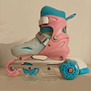 Nouvelles chaussures de roller à roulettes doubles à 4 roues avec semelle en PP et lumières clignotantes pour filles <span class=keywords><strong>Patins</strong></span> Roulettes - Product Image 3