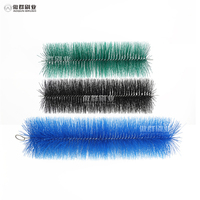 Brosse de nettoyage de gouttière en nylon robuste pour toit, brosse de toit noire, brosse de gouttière flexible