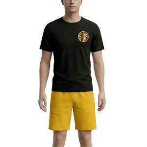 ชุดเสื้อยืดและกางเกงขาสั้นผู้ชายแบบกำหนดเอง ผ้าแคนวาส 220gsm ดีไซน์เรียบง่าย ระบายอากาศ แห้งเร็ว คอกลม สไตล์สตรีทแวร์ลำลอง - Product Image 1