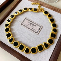 Collier Cœur Fleur Vintage Plaqué Or 18K en Cuivre Incrusté de Diamants, Style Rétro Élégant Longueur Clavicule pour Mariage et Fête