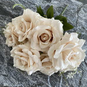 BF-RS44 Bouquet di <span class=keywords><strong>Rose</strong></span> Artificiali Fatte a Mano, 7 Grandi <span class=keywords><strong>Rose</strong></span> Verdi per Decorazioni Interne ed Esterne, per Soggiorno, Matrimoni, Festa della Mamma - Product Image 5