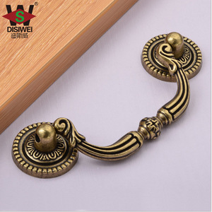 Disiwei European Style <b>Antique</b> Bronze Furniture Drawer Handle Zinc Alloy Cabinet Hardware For <b>Wardrobe</b> Door - Product Image 2