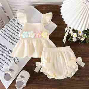 Conjunto de Verano para Bebés Niñas, Color Sólido, Manga con Volantes, Top con Estampado Floral, Pantalones Cortos con Lazo, Atuendo Adorable - Product Image 3