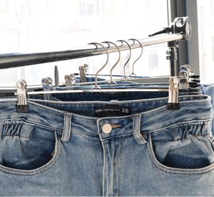 Cintres pour pantalons en métal avec clips <span class=keywords><strong>Cintre</strong></span> pour pantalons en métal antidérapant Cintres pour shorts <span class=keywords><strong>à</strong></span> faible encombrement - Product Image 5
