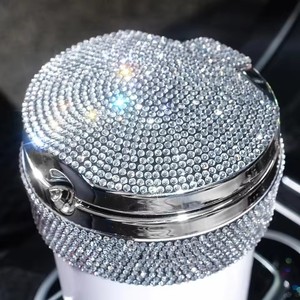 Cenicero de coche de diamante con luz LED, cenicero para cigarros, portavasos para humo, taza de almacenamiento, accesorios de coche ostentosos rosas para mujer - Product Image 4