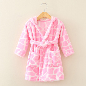 <span class=keywords><strong>Peignoir</strong></span> en flanelle <span class=keywords><strong>de</strong></span> polyester imprimé à manches longues et à capuche pour enfants, automne/hiver, pyjama mignon pour garçons et filles - Product Image 4