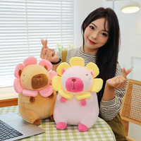 HY198 Vente en gros de peluche unisexe Capybara doux animaux jouets en peluche Capybara de dessin animé avec sac à dos de type poupée Capybara
