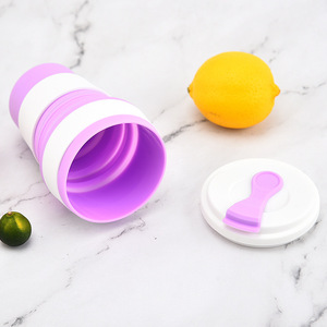 Tasse pliable portable en silicone résistante aux hautes températures et anti-chute pour les voyages, avec ventouse pour le lait des bébés et des parents - Product Image 3