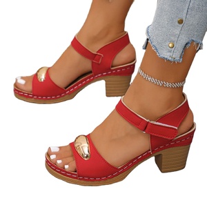Chaussures décontractées pour femmes 2026 style européen et américain, sexy, à talon compensé et plateforme, patchwork, été, imperméables, légères et antidérapantes - Product Image 1
