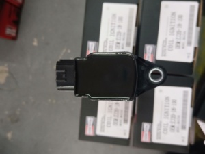 कार इग्निशन कॉइल के लिए कार इग्निशन कॉइल 2 डी बी 1.3l 1.4l 1.5l 1.6l-n32r ZJ20-18-100 ZJ2018100a ZJ20-18-100A - Product Image 5