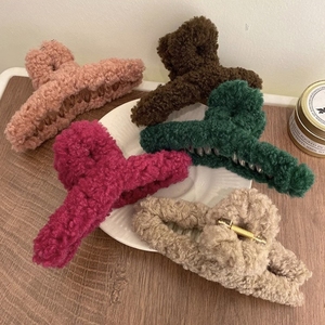 Venta al por mayor de las mujeres de la venta caliente de felpa pinzas para el pelo de estilo de piel pinzas para el pelo de tiburón lindo - Product Image 1