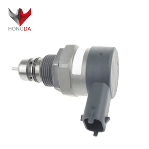 Regulador de presión de combustible Common Rail del fabricante 0281002826 para <span class=keywords><strong>mercedes</strong></span>-benz <span class=keywords><strong>Sprinter</strong></span> 309 310 311 313 <span class=keywords><strong>314</strong></span> 316 <span class=keywords><strong>CDI</strong></span> - Product Image 1