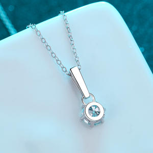 Explosif S925 Sterling Silver Moissanite Pendentif Femme Classique Six Griffes Usine En Gros - Product Image 5