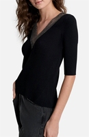 Fabricant de tricots personnalisés Chemise en tricot à manches courtes, d'été mince et sexy, à col en V et à encolure fine