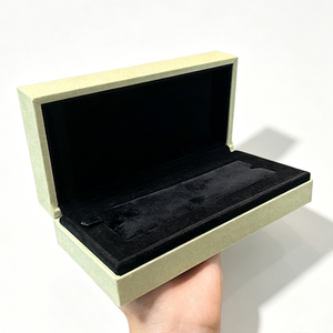 Caja rectangular de papel para reloj con interior de terciopelo, cierre a presión, estuche protector para regalo, color verde - Product Image 6