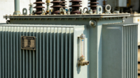 Transformateur immergé dans l'huile 400 kVA, sans entretien, fiable, fournisseur direct d'usine