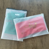 Sacs d'emballage en plastique pour vêtements avec logo personnalisé, fermeture éclair coulissante, pour t-shirts et sous-vêtements, finition mate dépolie